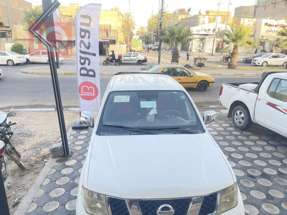 نيسان نافارا